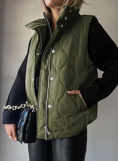 DARCY™ - Gilet imbottito leggero ed elegante con bottoni