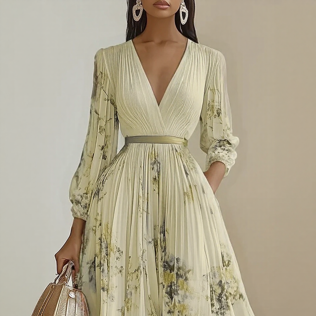 Judith | Elegant Pleated Maxi Dress